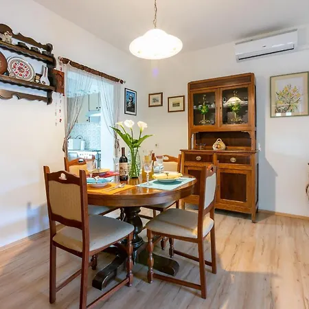 House Marija Holiday home *
